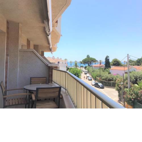 reformado con terraza y vistas al mar - 130A