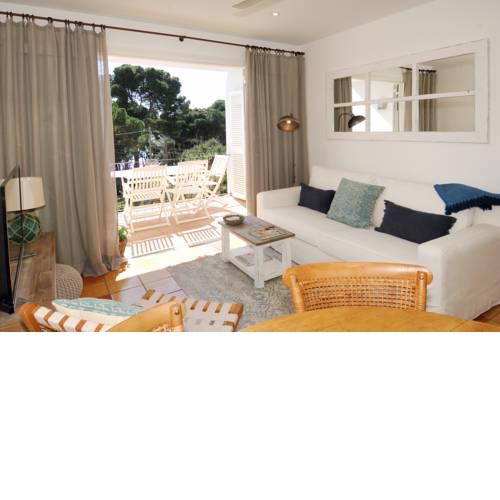 Refurbished Apartment Seaview, Santa Agata