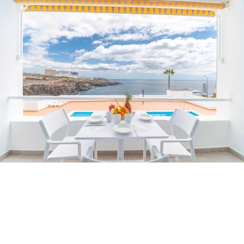 Relax and enjoy the sea