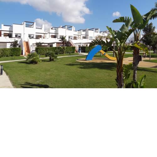 Relaxed holiday, your own spa, beautiful garden, swimming pool within 100 mtr.