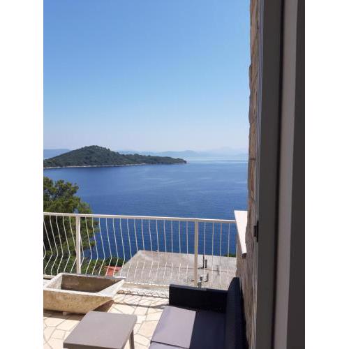 Relaxing apartment with a sea view 2