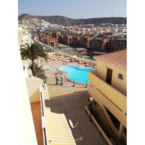 Relaxing, Bright, 1 bed apartment with sea views