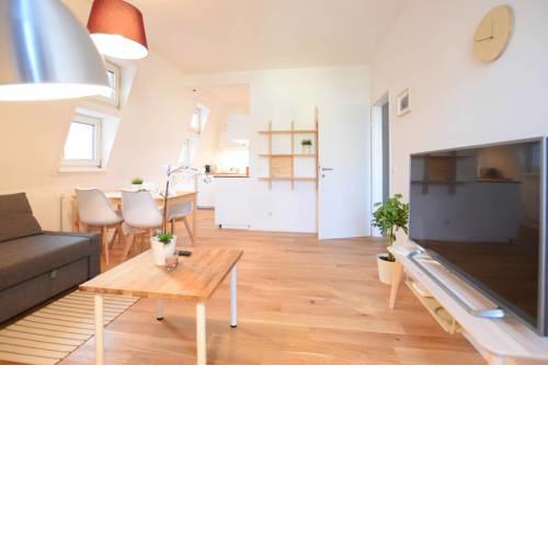 Relaxing Family Apartment + Parking near highway