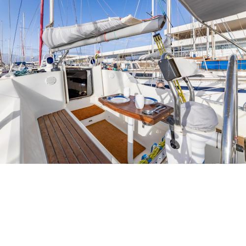 Relaxing Stay on a 38ft Sail Yacht