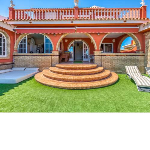 Relaxing Villa in Matalascañas with Jacuzzi and Sauna