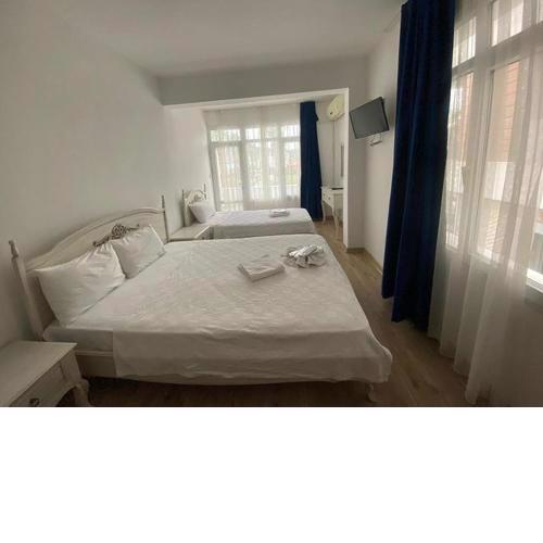 Renos Lounge Otel