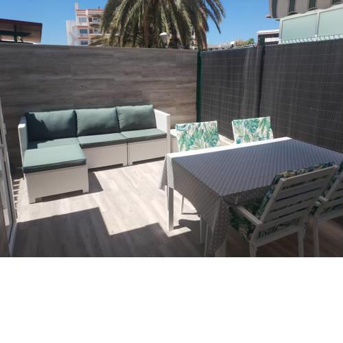 Renovated bungalow in center of playa del inglés