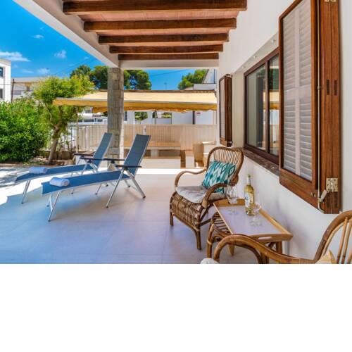renovated modern villa just 50 meters from Alcúdia beach