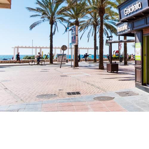 Rentandhomes fuengirola beach apartment
