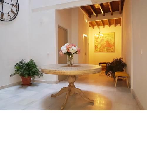 Reservaloen Casa Sevillana