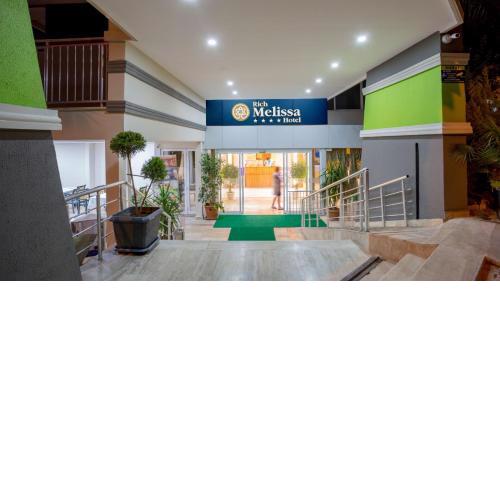 Rich Melissa Hotel