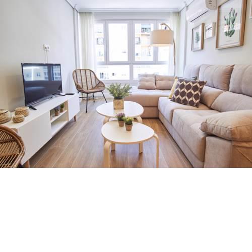 Riverside Central Deluxe Apartment