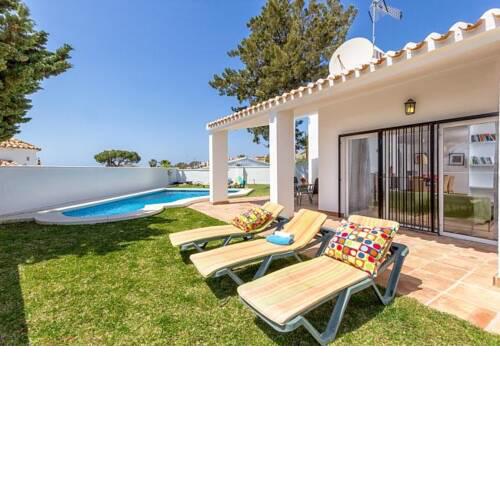 Riviera del Sol Villa Sleeps 6 Pool Air Con WiFi