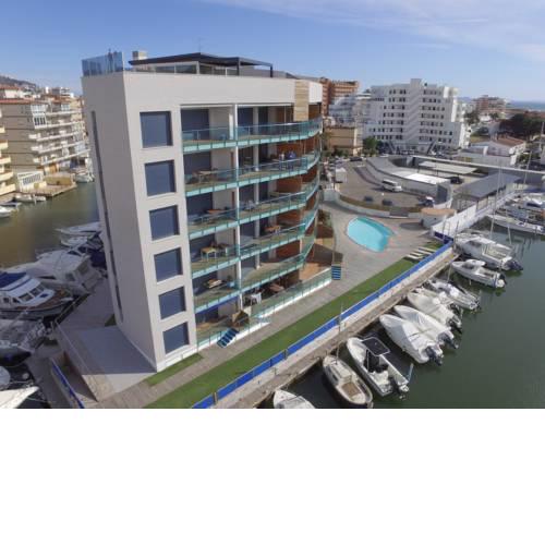 RNET - Apartments Roses Port Trebol