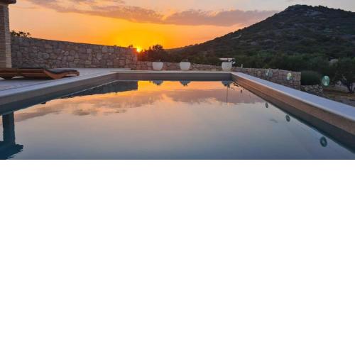 Robinson House Seaway with pool