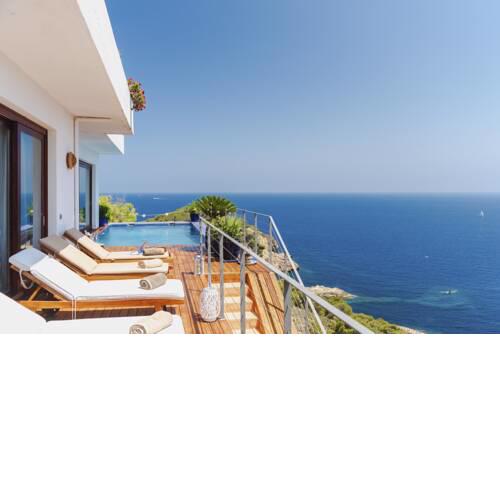 Roca Llisa Villa Sleeps 8 with Pool and Air Con