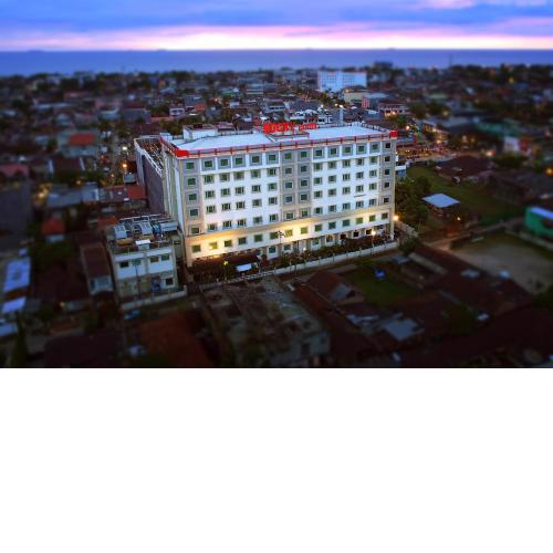 Rocky Plaza Hotel Padang