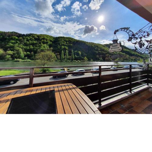Römerstube Ferienwohnungen mit & ohne Moselblick