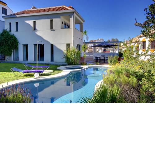 Ronda Villa Sleeps 6 with Pool and WiFi