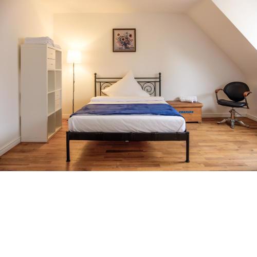 ROOF ROOMS