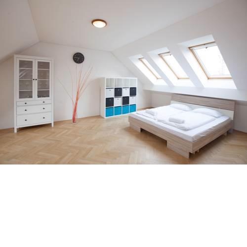 Rooftop Apartments For Groups With View by easyBNB