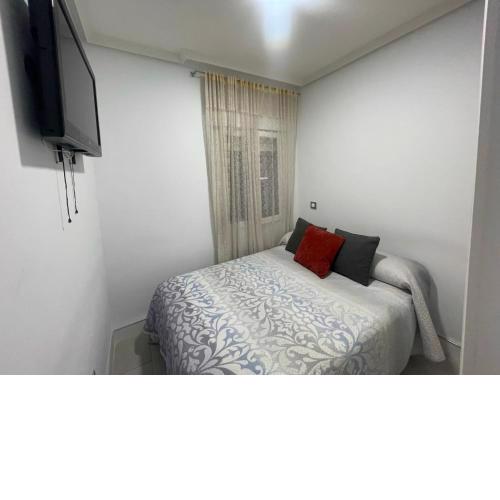 Room in BB - Lavapies - Hab Matrimonial Privada En Madrid