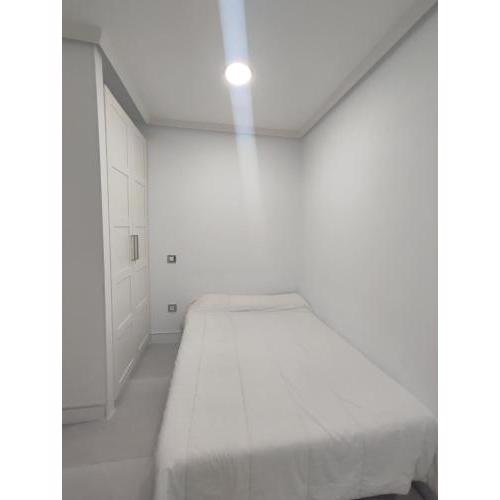 Room in BB - Lavapies - Private Double Room In Madrid