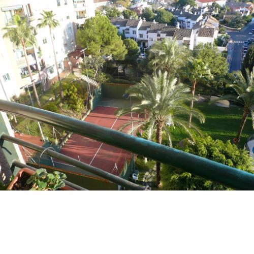 Room in Guest room - Beautiful Apartment With Views of Marbella