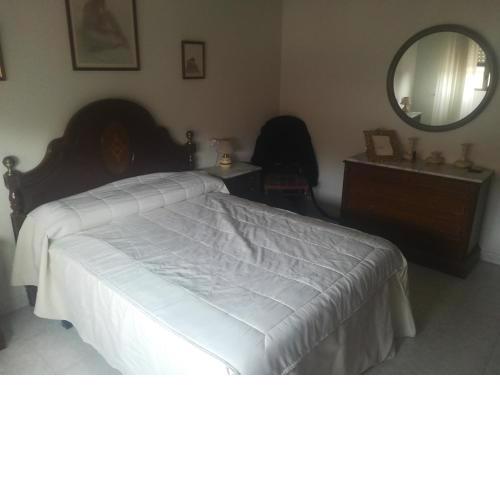 Room in Guest room - Double Room in Chalet in Toledo