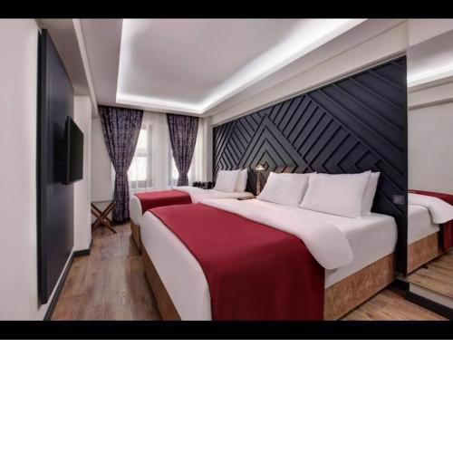 Room in Guest room - Luxury Triple Room in Istanbul