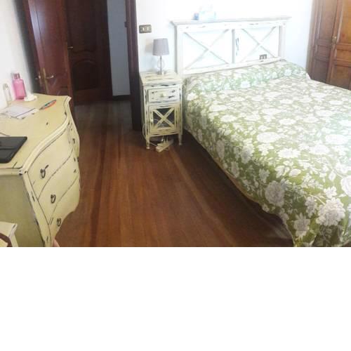 ROOM ISLARES