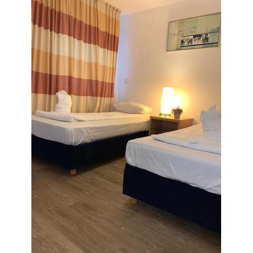 Room next to Cologne Lanxess-Arena and Messe 14