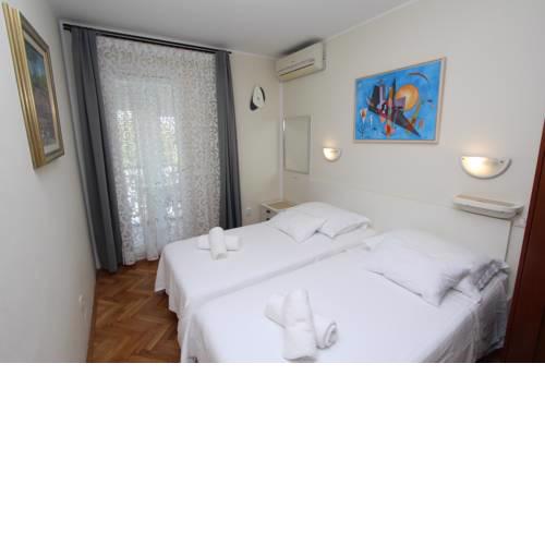 Room Roma