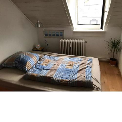 Room very central located to HBF/Messe/City