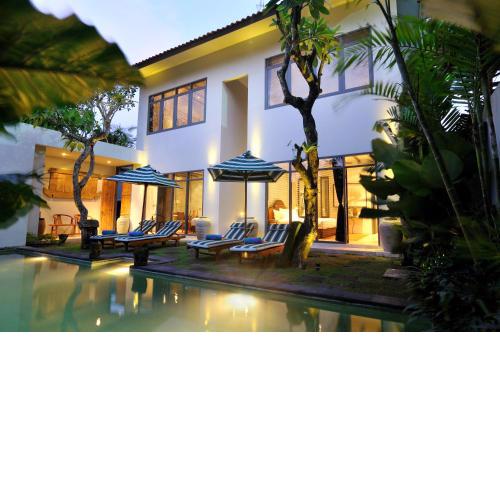 Room & Vespa 1