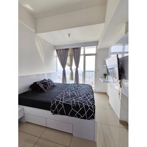 RoomQu at Apartment Tree Park