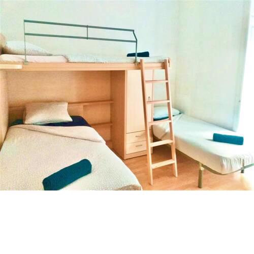 Rooms in Center near beach