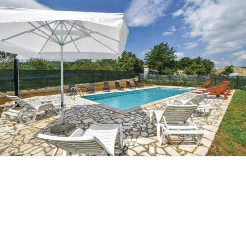 Rooms Marija - rooms with pool