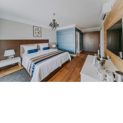 Rooms N