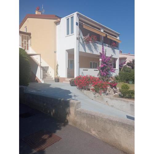 Rooms with a parking space Baska, Krk - 21617
