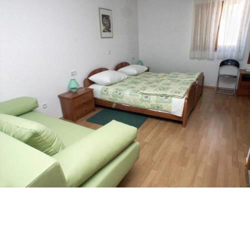 Rooms with a parking space Rovinj - 3010