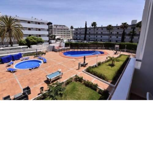 Roomy 2bed/1 bath-next to the beach