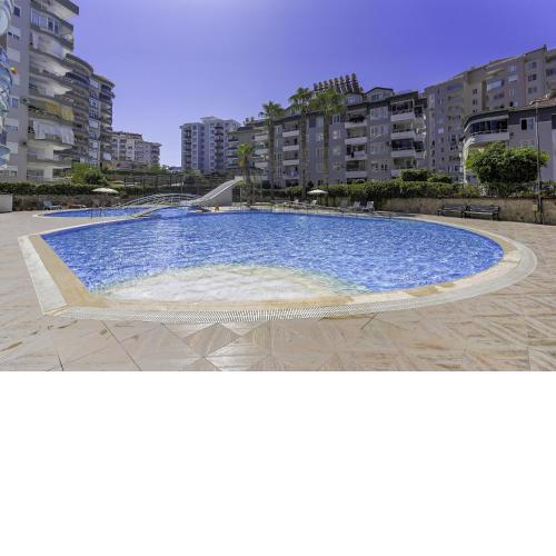 Roomy Flat With Pool in a Luxury Complex in Alanya