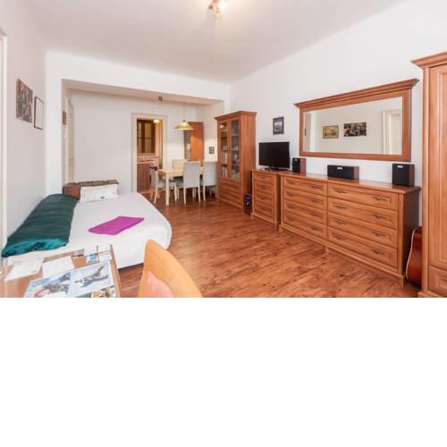 Roosevelt Family Apartment