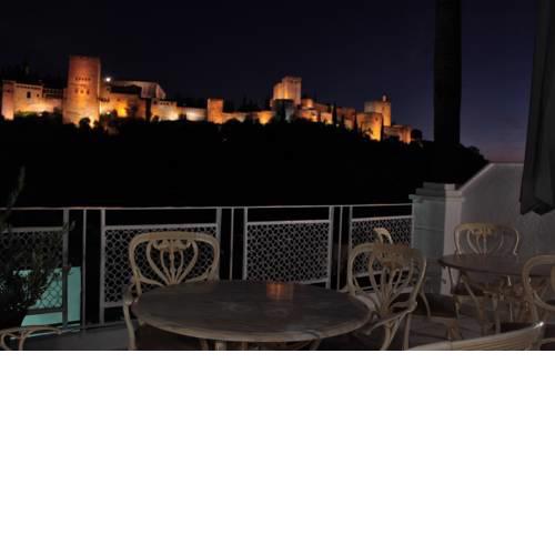 Rosa de Comares Casa Hotel & Candil Apartments by Alhambra Suite