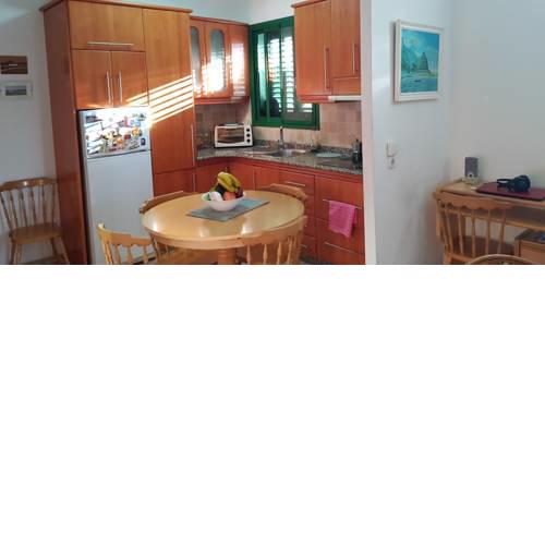 Rosa Private Apt. near beach/wifi free.
