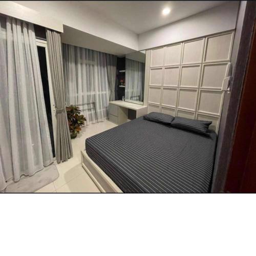 Roseville Soho & Suite