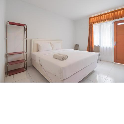 Rossan Villa 4 Hotel near Pasar Lembang RedPartner