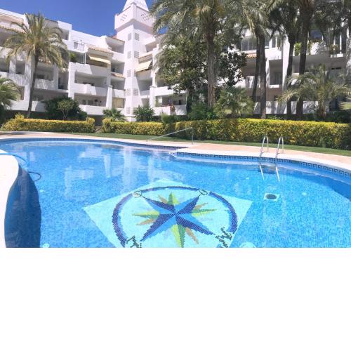 Royal llevant 1 1