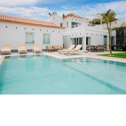 ROYAL VILLA new private amazing pool!